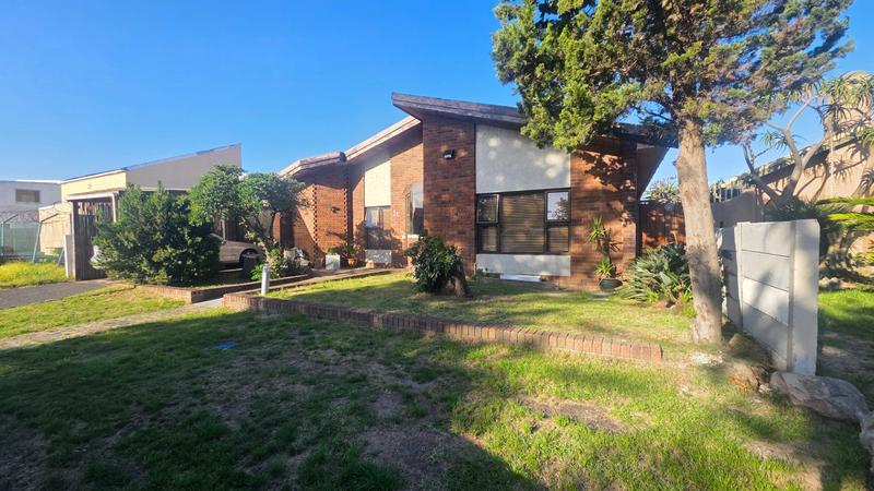 5 Bedroom Property for Sale in Kensington Western Cape